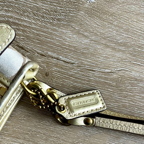 Coach Multicolor Signature Wallet - Picture 3 of 7